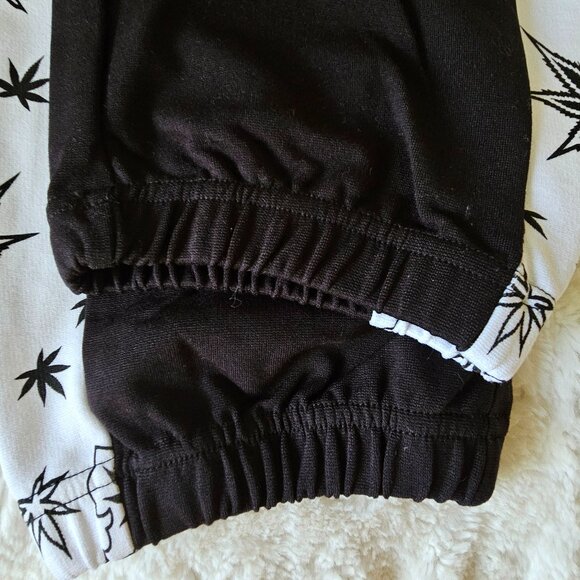 Crooks & Castle 2XL Men's Black & Paisley Joggers - Picture 5 of 7